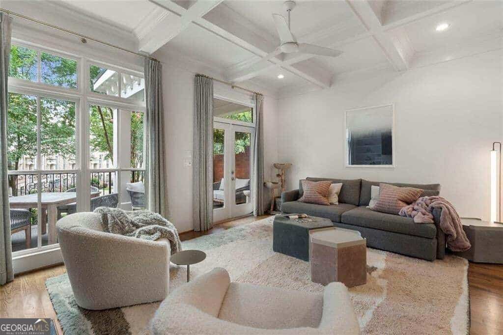 Listing photo 6