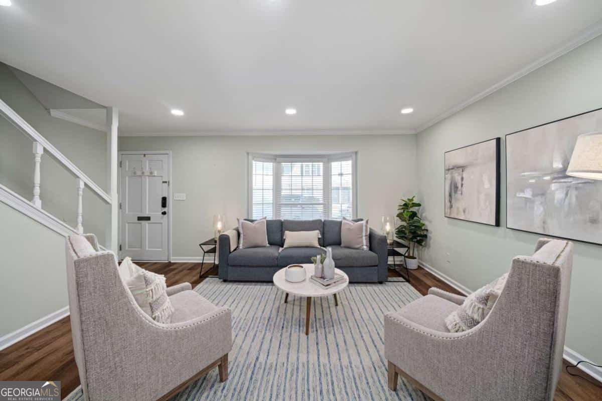 Listing photo 6