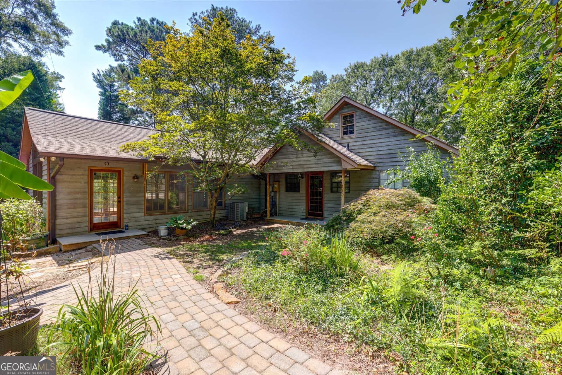 Listing photo 6