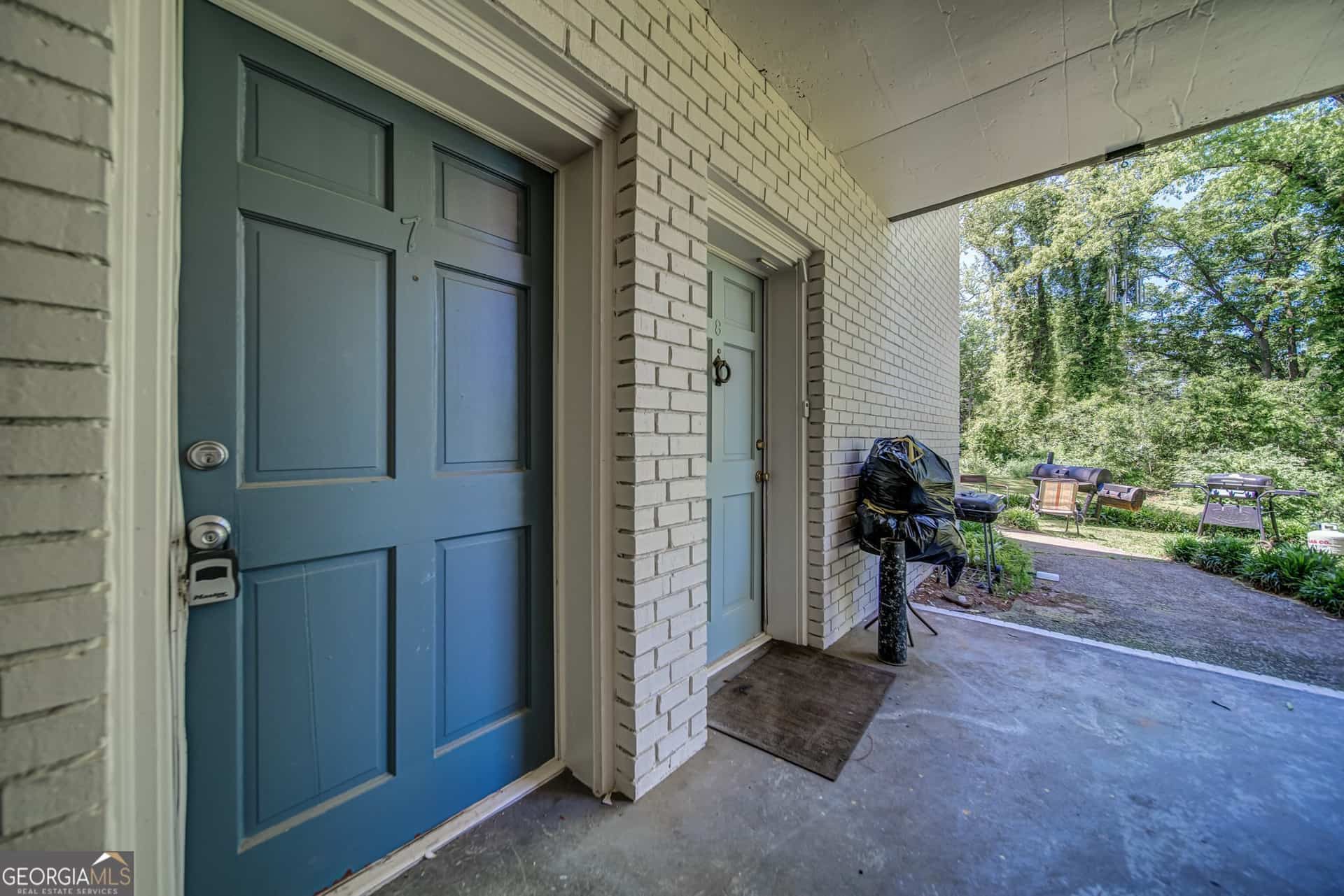 Listing photo 6