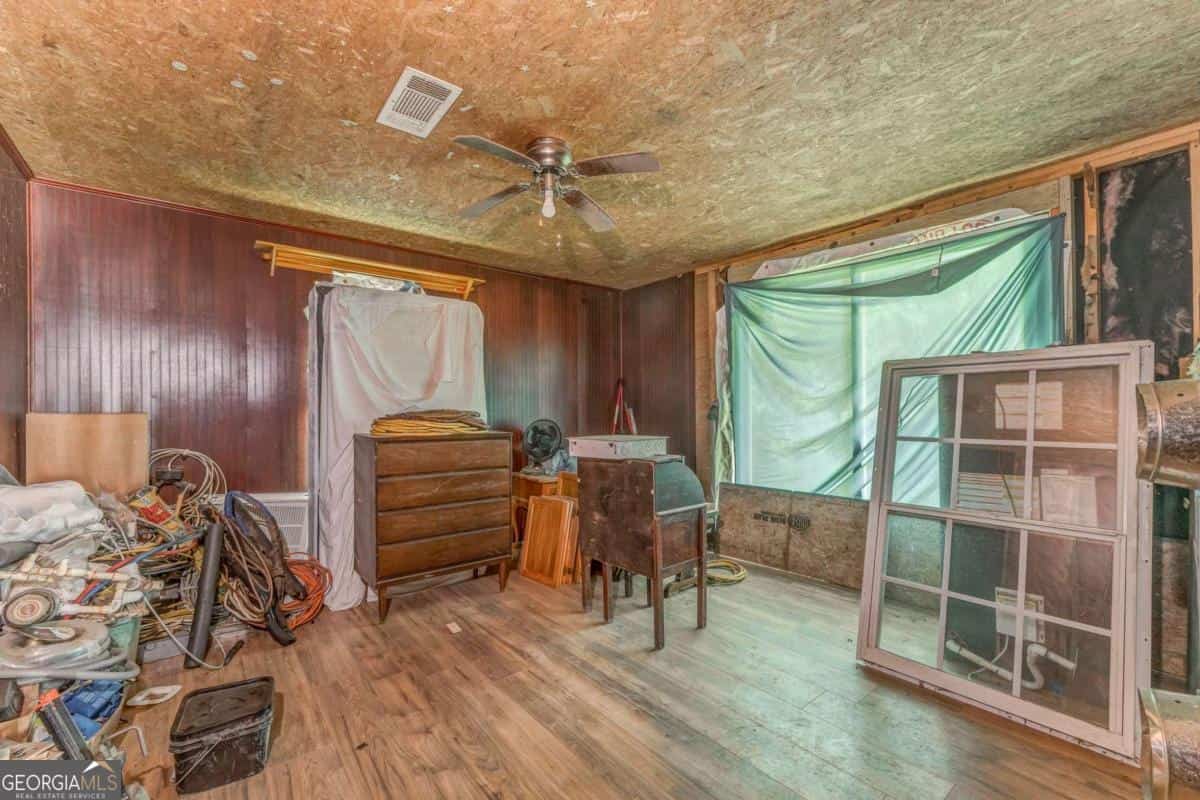 Listing photo 6