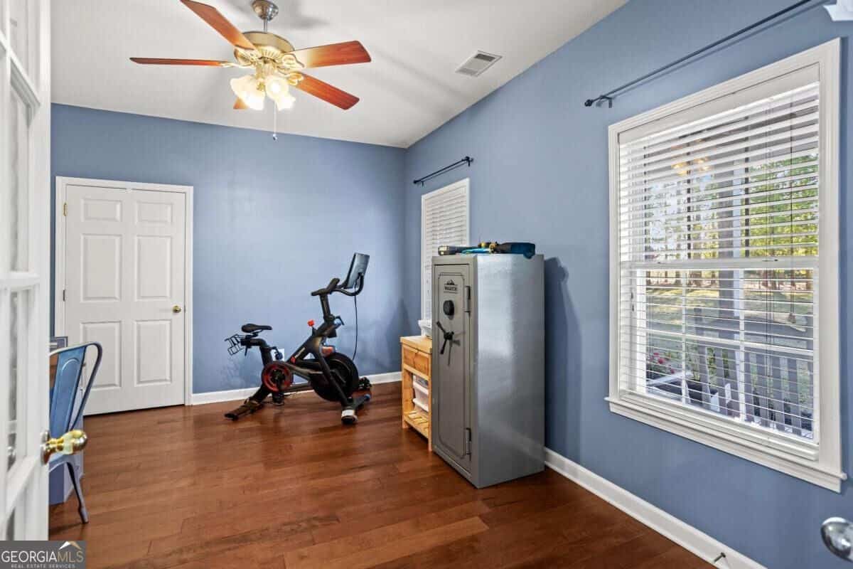 Listing photo 6