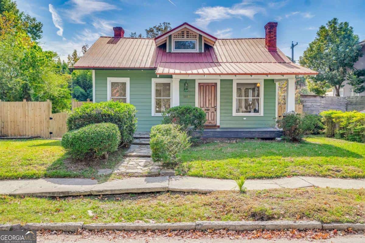 1219 E 48th ST, Savannah, GA 31404