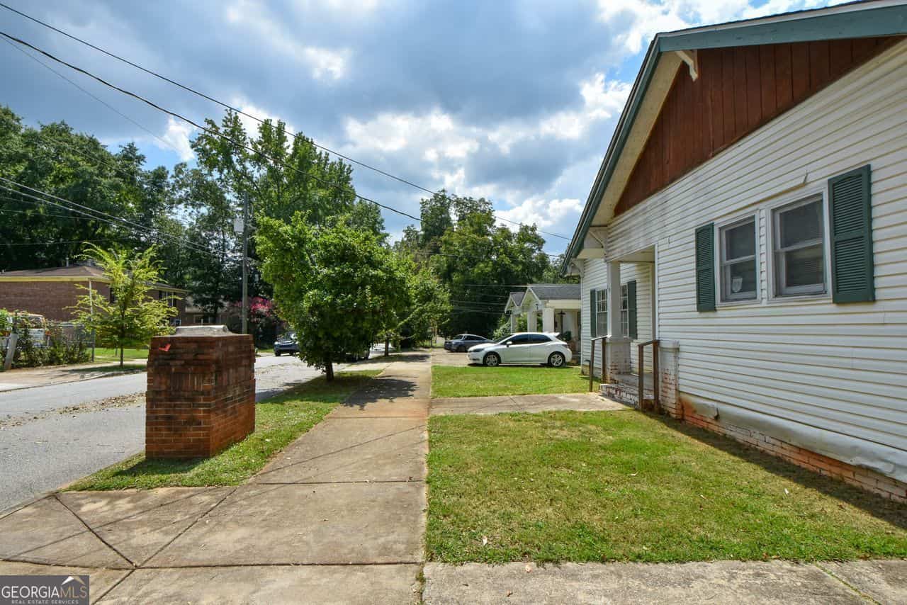 Listing photo 6