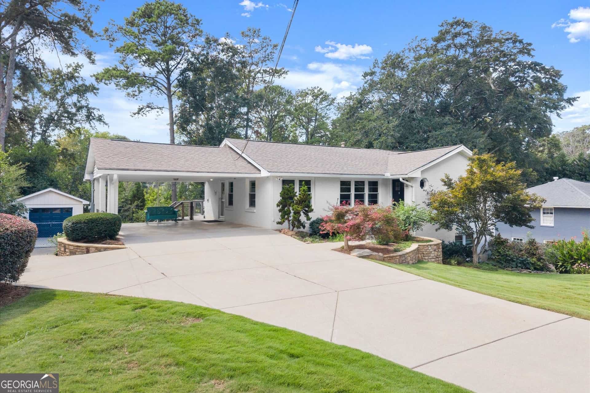 6350 N Hampton DR, Sandy Springs, GA 30328