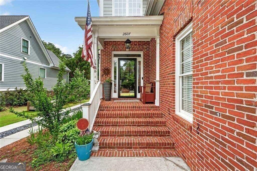 Listing photo 4
