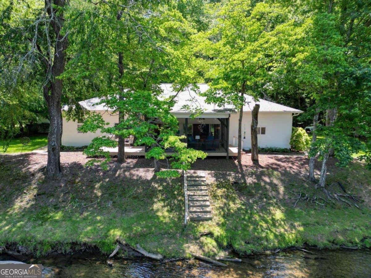 198 Riverbend DR, Hayesville, NC 28904