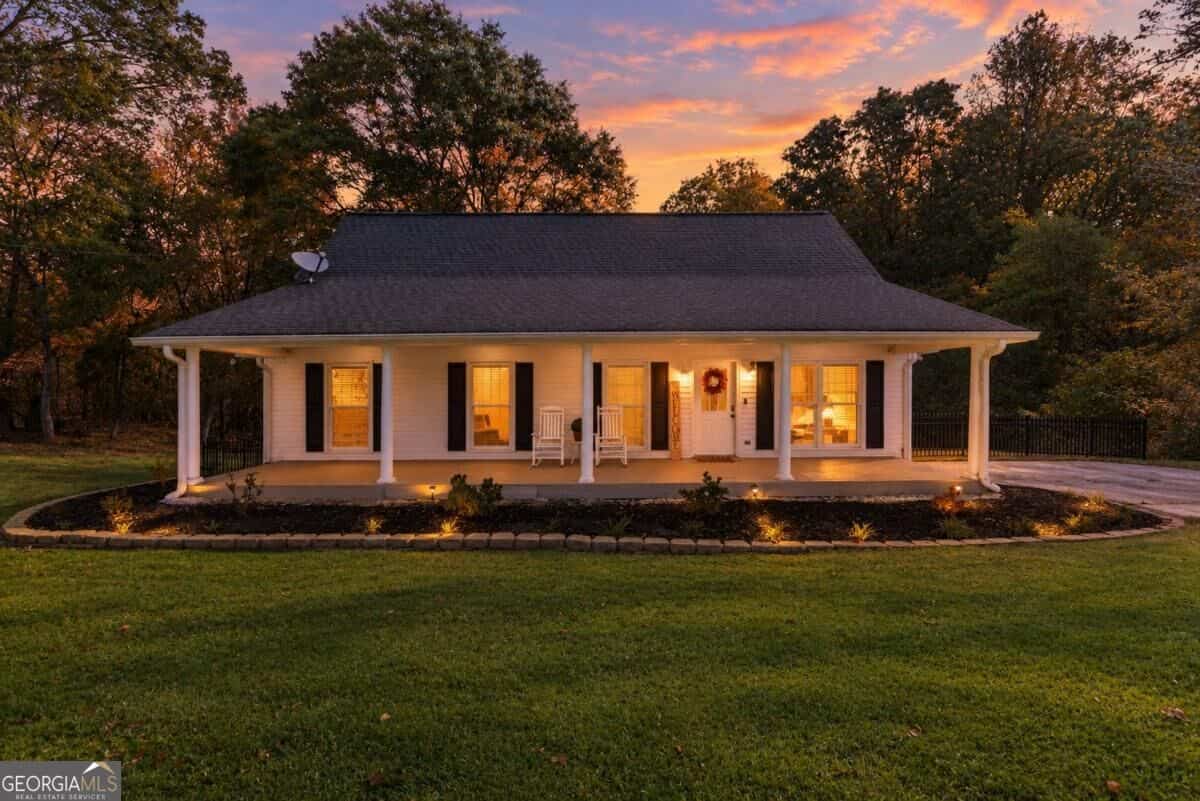 9815 Waldrip RD, Gainesville, GA 30506