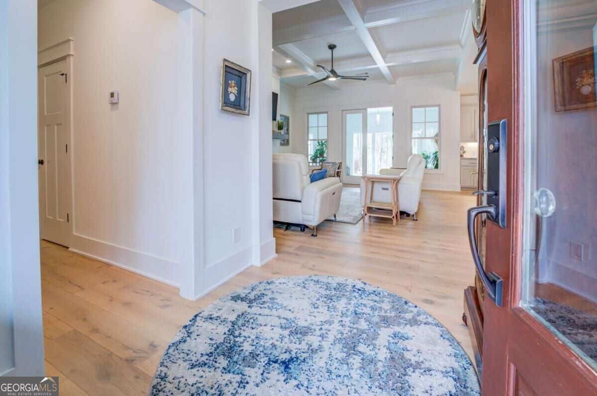 Listing photo 6