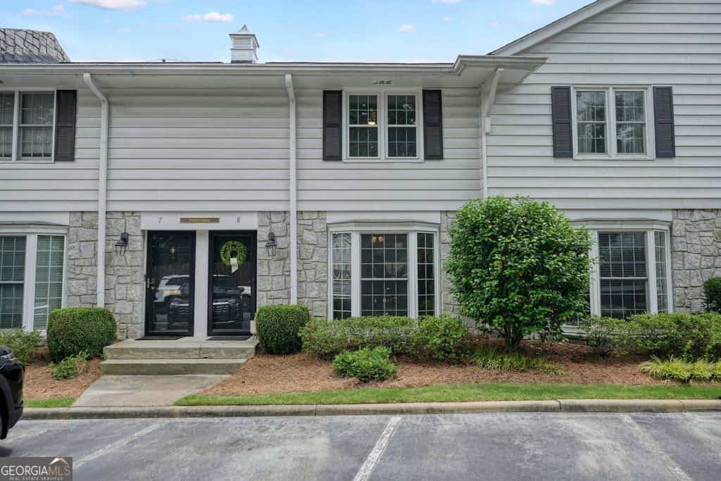 136 Peachtree Memorial DR NW PENNSYLVANIA 8 #PENNSYLVANIA 8, Atlanta, GA 30309