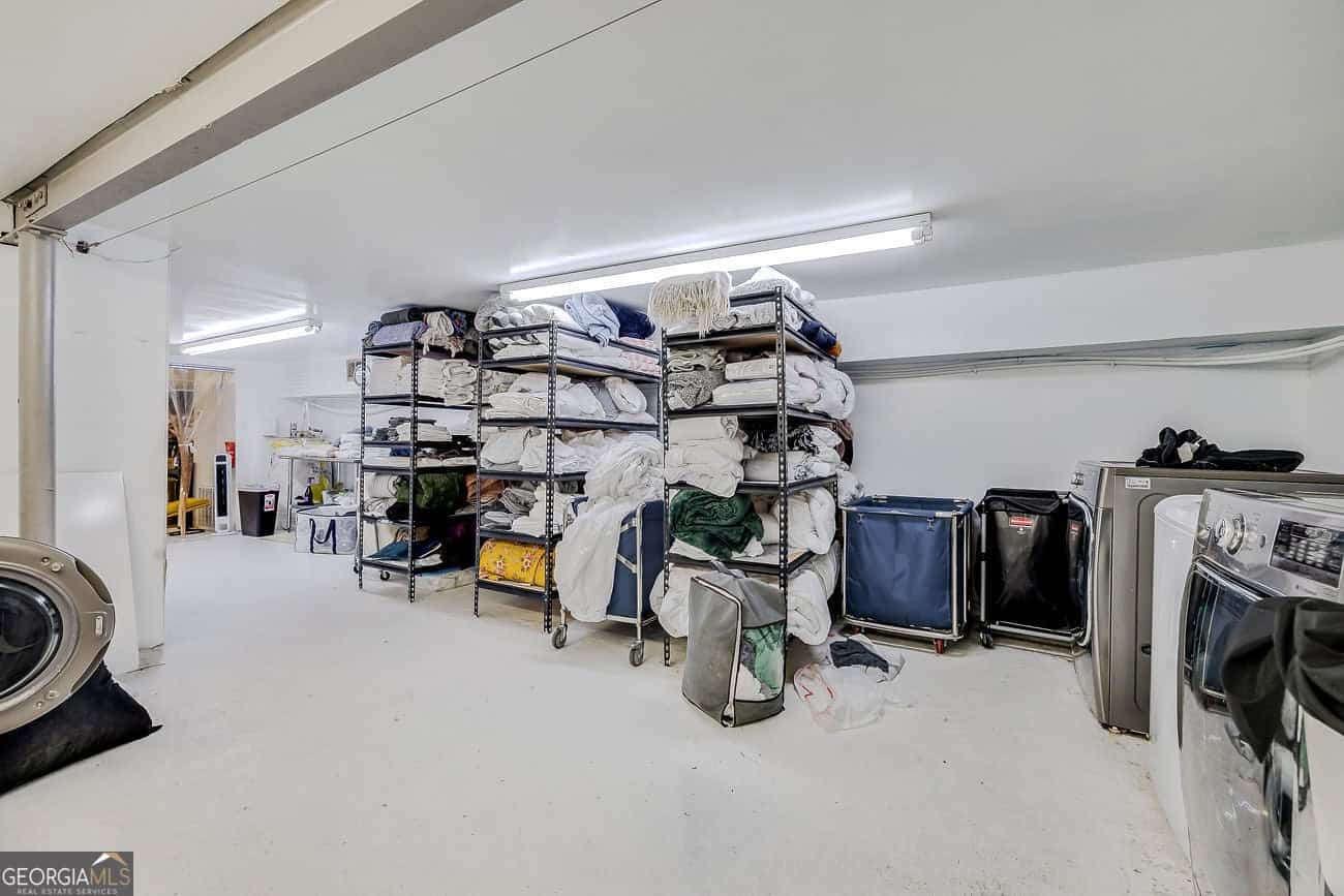 Listing photo 6