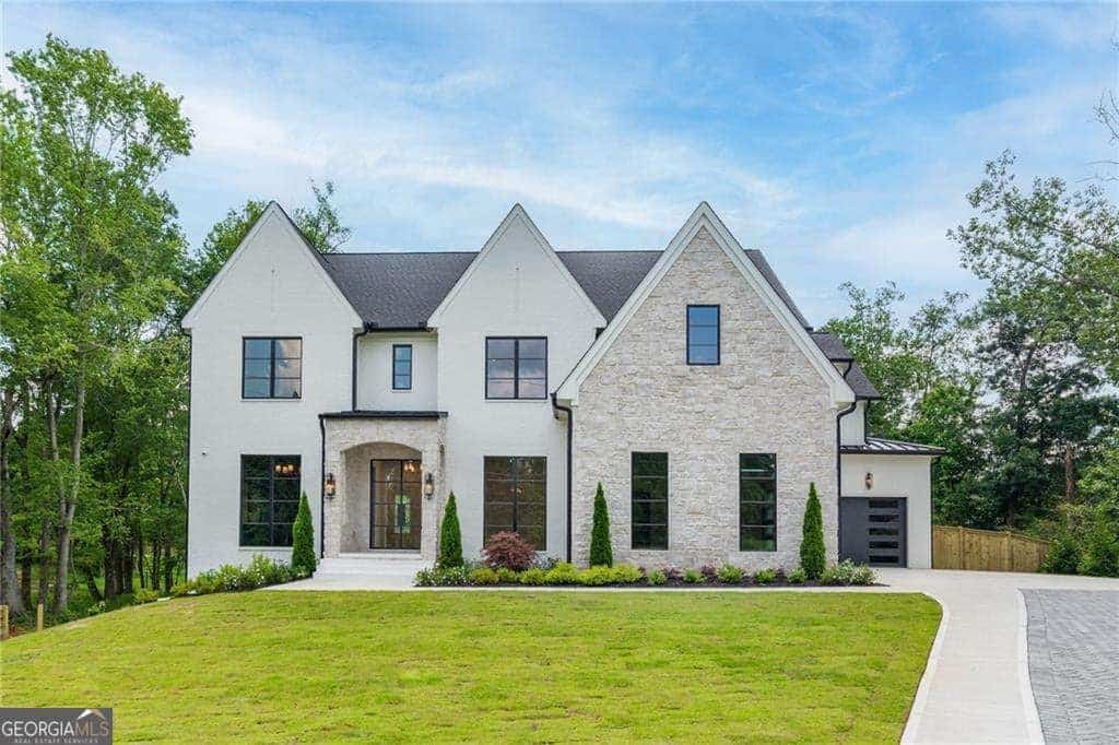 290 Christopher Robin Road, Alpharetta, GA 30005