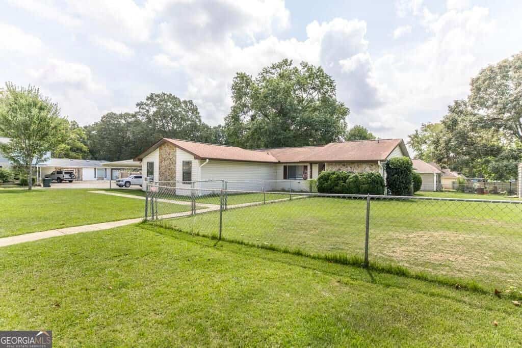 Listing photo 6
