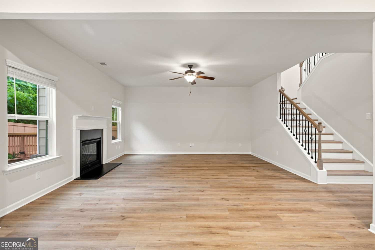 Listing photo 6