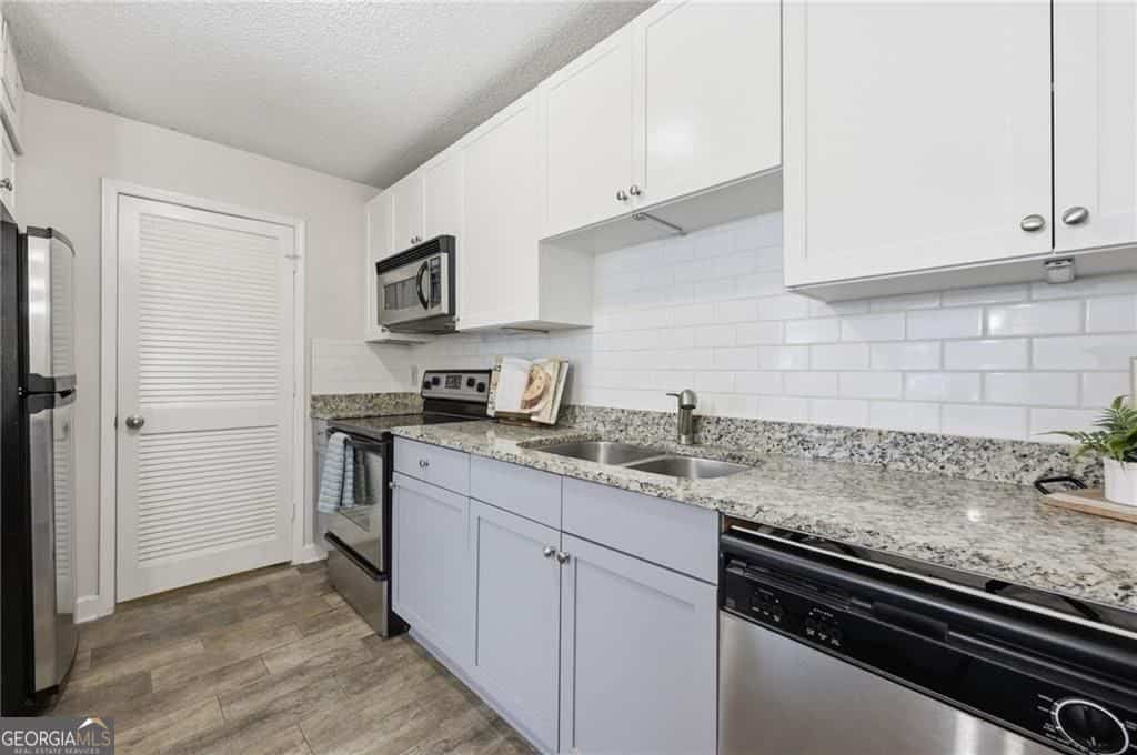 2657 Lenox RD NE 113 #113, Atlanta, GA 30324