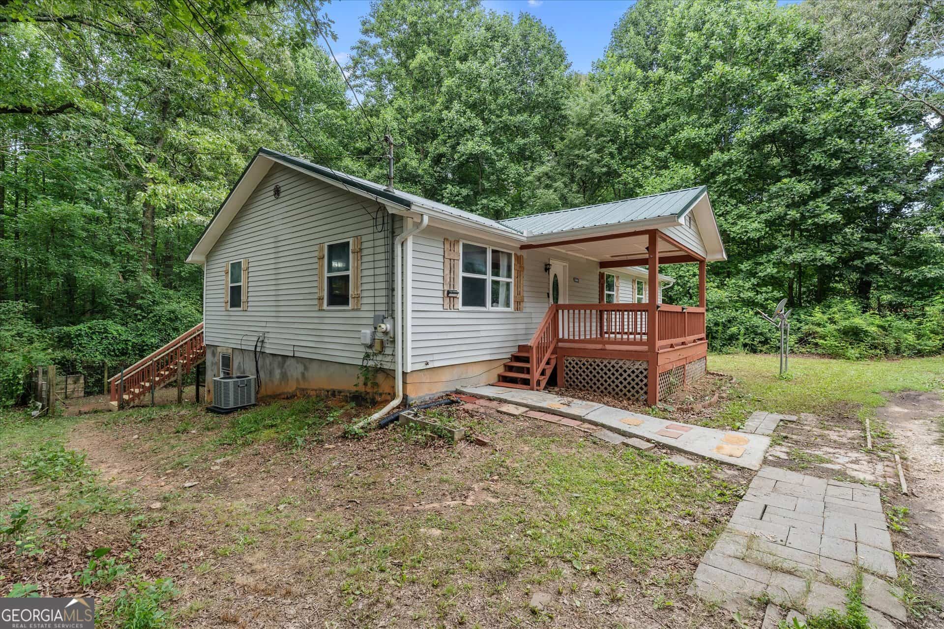 Listing photo 3