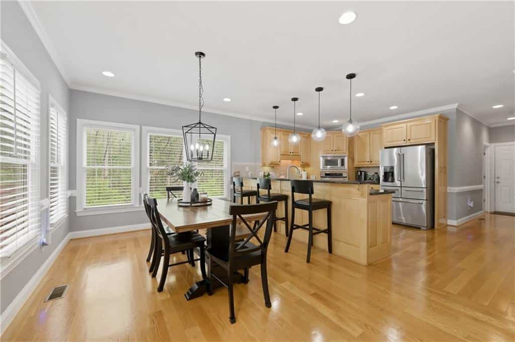 Listing photo 6