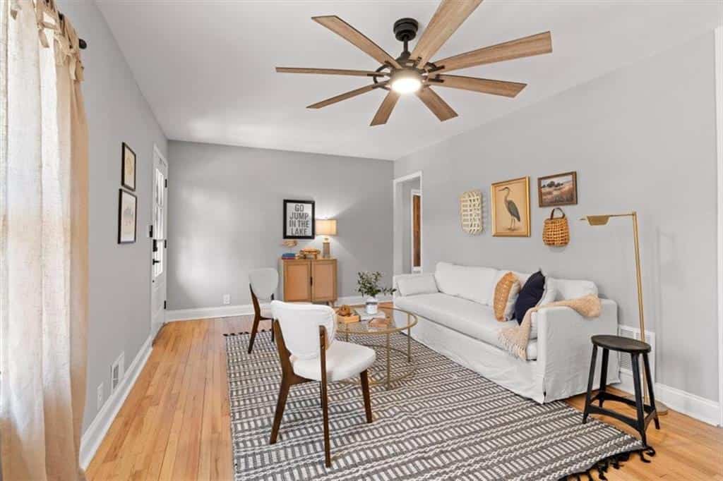 Listing photo 6