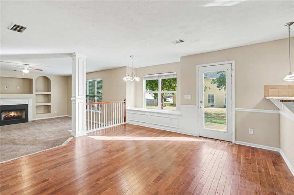 Listing photo 6