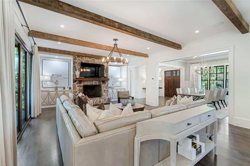 Listing photo 6