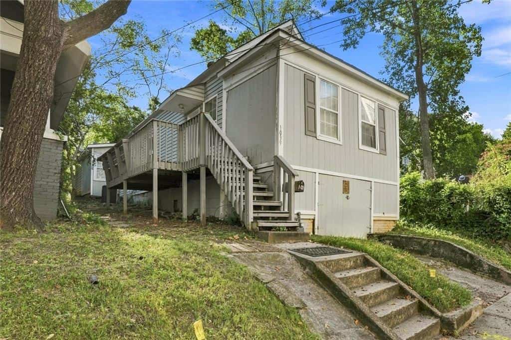 1039 Hampton Street NW, Atlanta, GA 30318