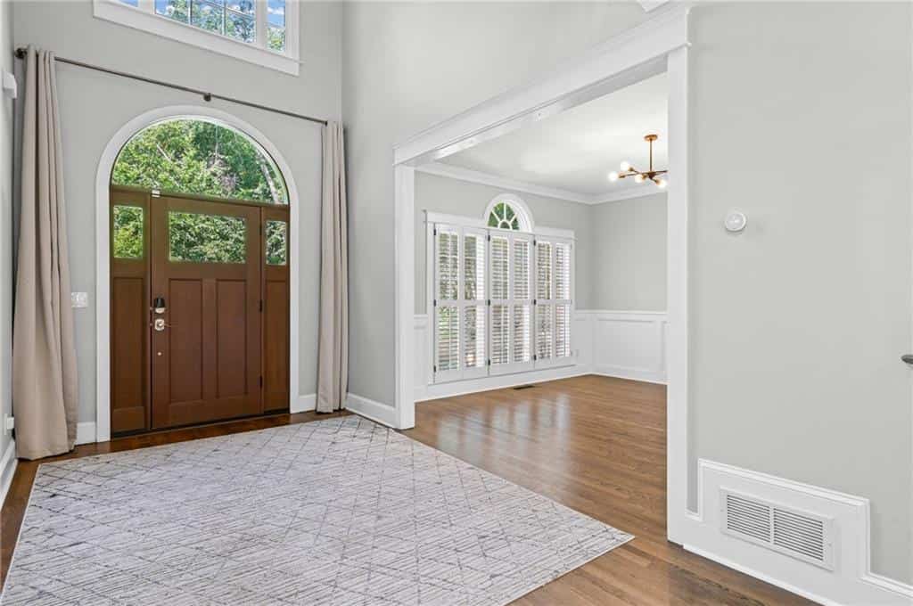 Listing photo 6