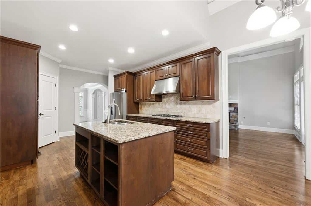 Listing photo 6