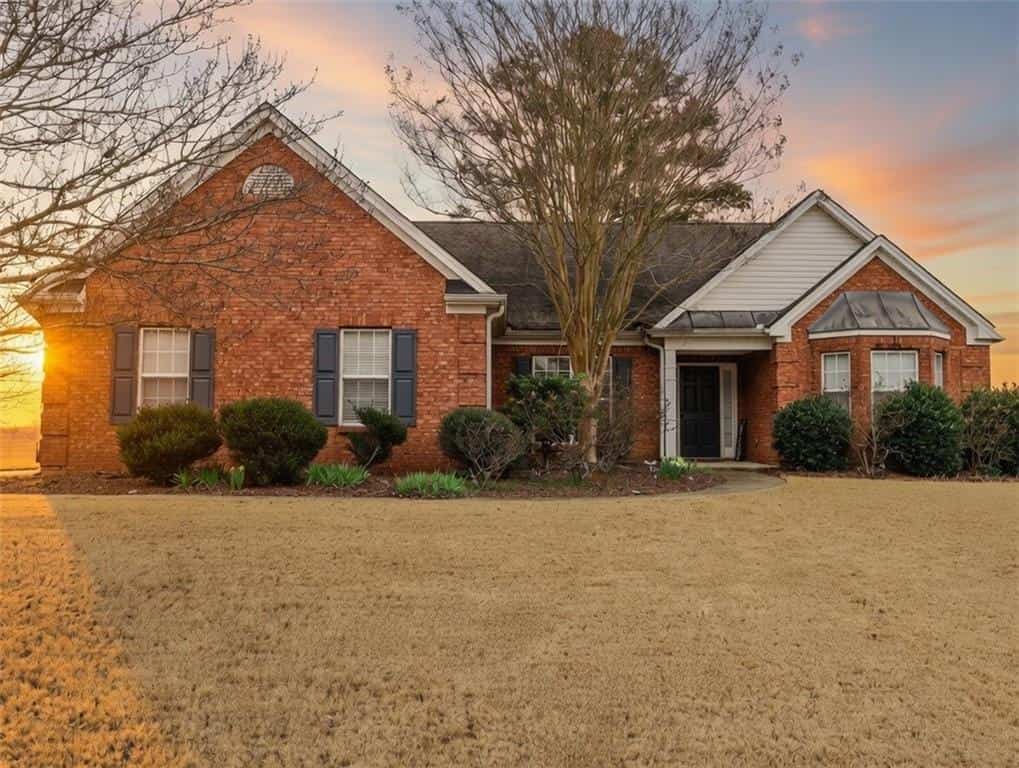 3385 Stoneleigh Run Drive, Buford, GA 30519