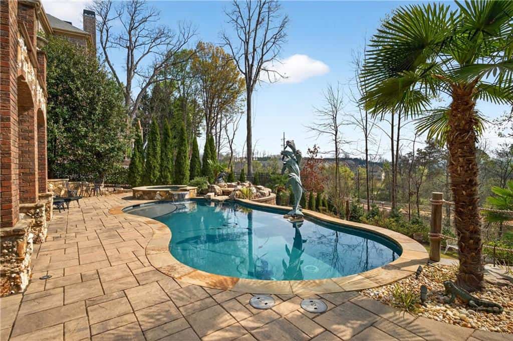 Listing photo 4