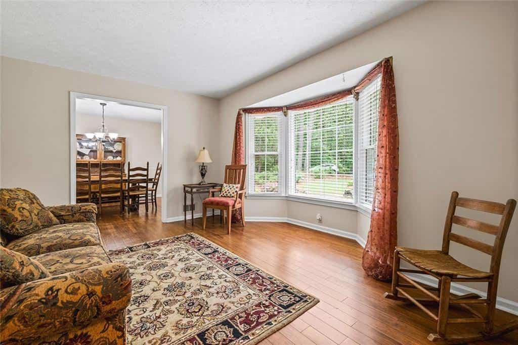 Listing photo 3
