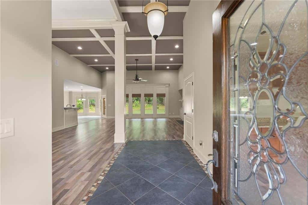 Listing photo 6