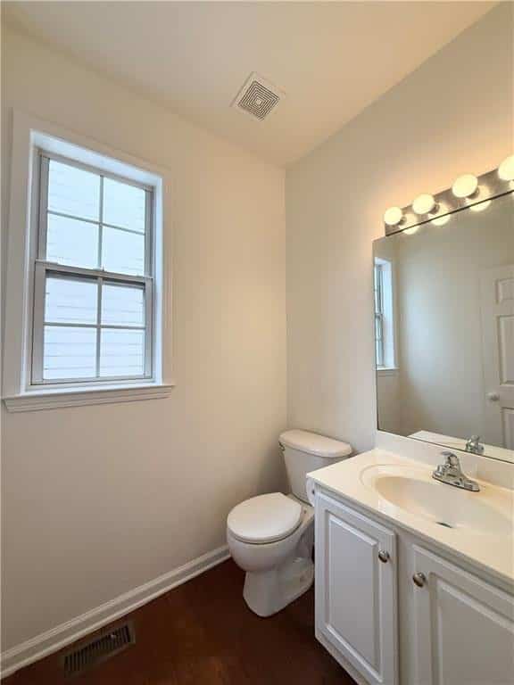 Listing photo 6