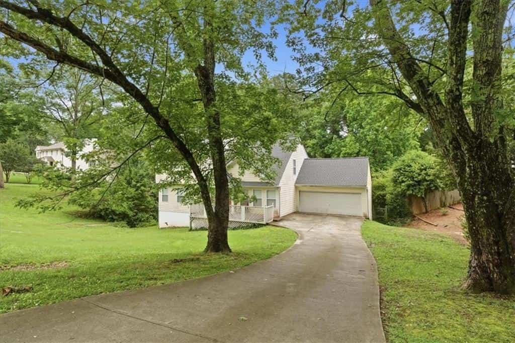 Listing photo 4