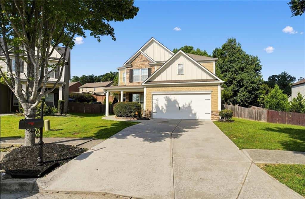 Listing photo 2