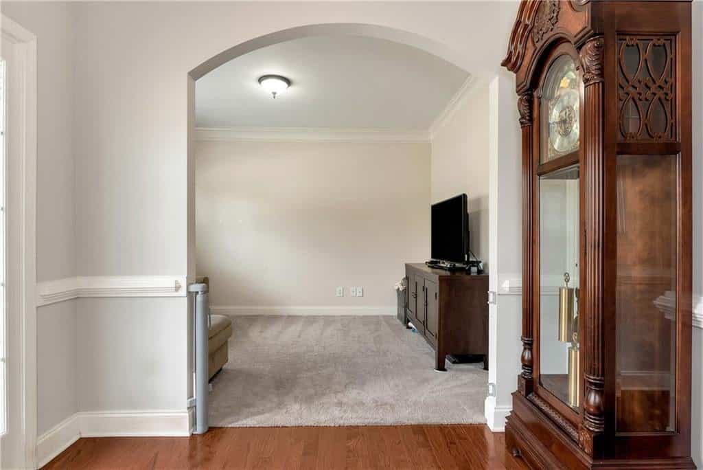 Listing photo 6