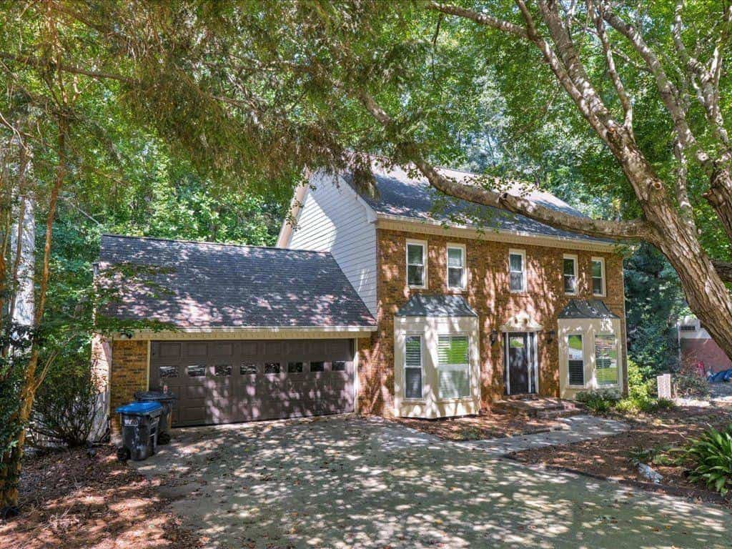 27 Planters Drive, Lilburn, GA 30047