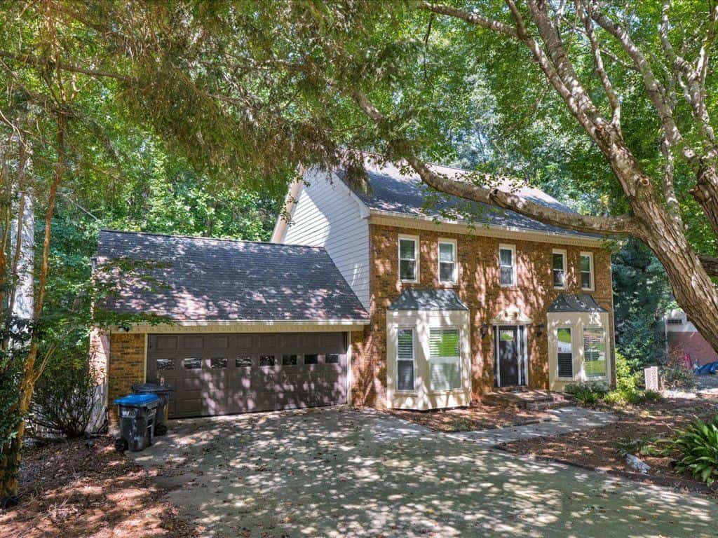 27 Planters Drive, Lilburn, GA 30047