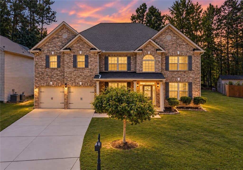 3594 Hideaway Lane, Loganville, GA 30052