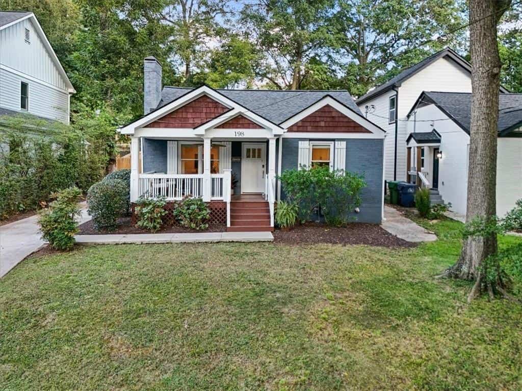 Listing photo 2