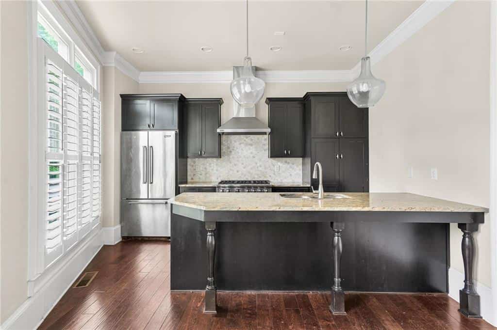 Listing photo 6