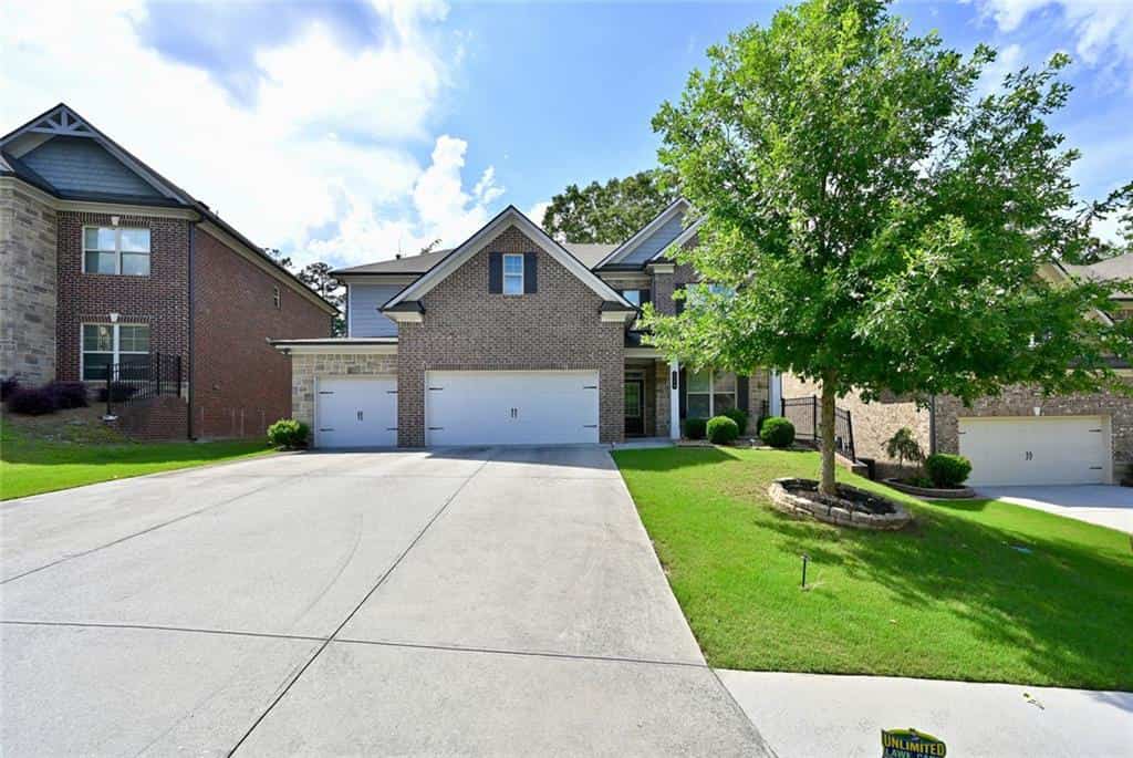 Listing photo 3