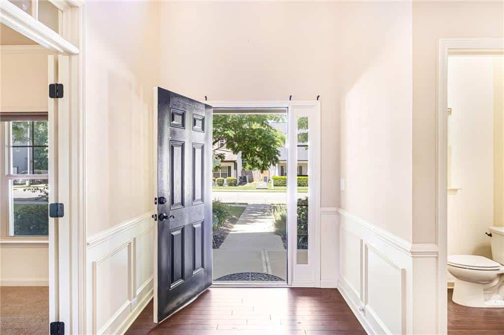 Listing photo 6