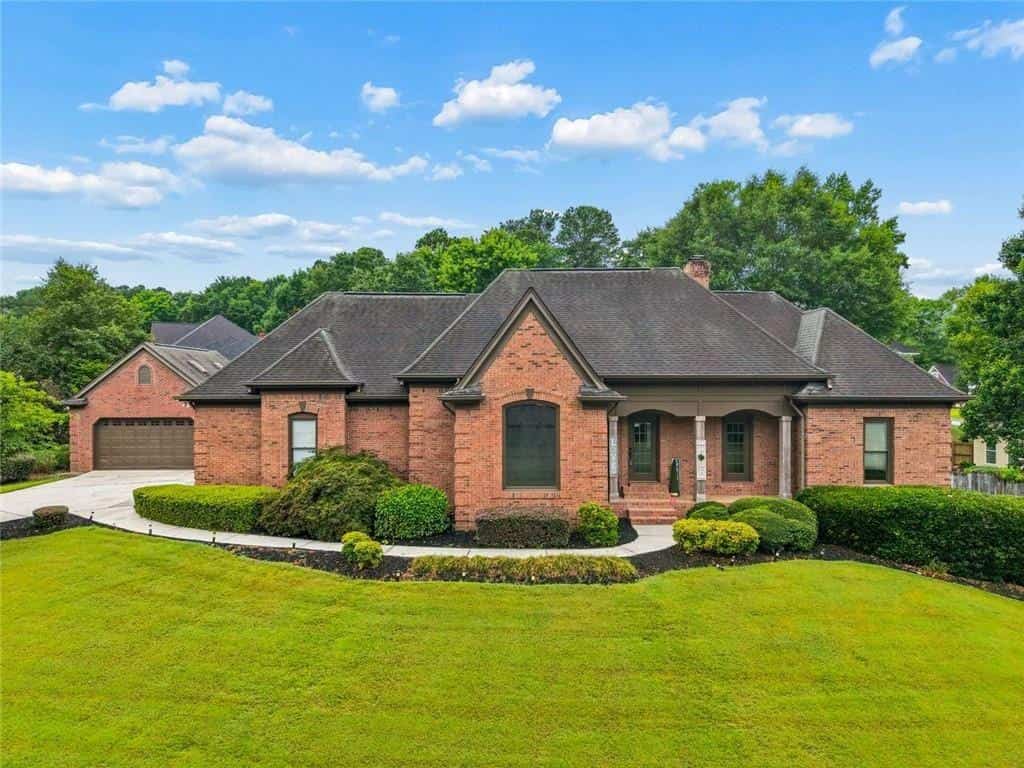 315 Savannah Place, Loganville, GA 30052