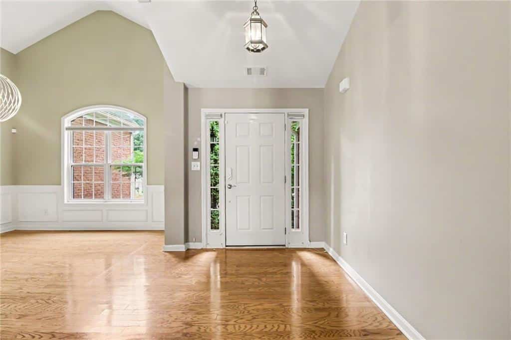 Listing photo 6