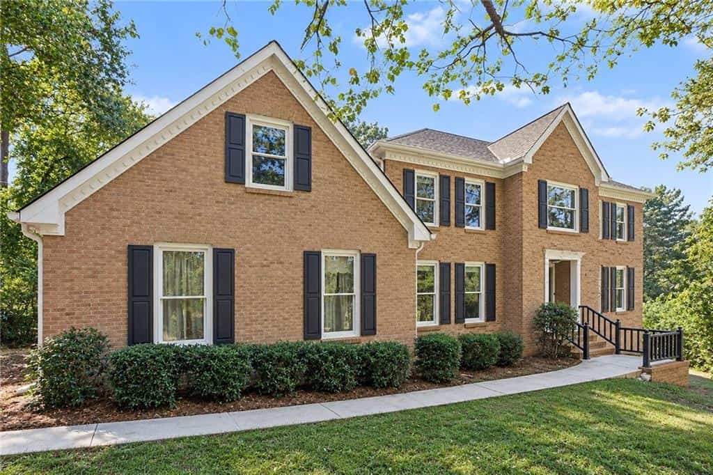 4857 Castlewood Drive SW, Lilburn, GA 30047