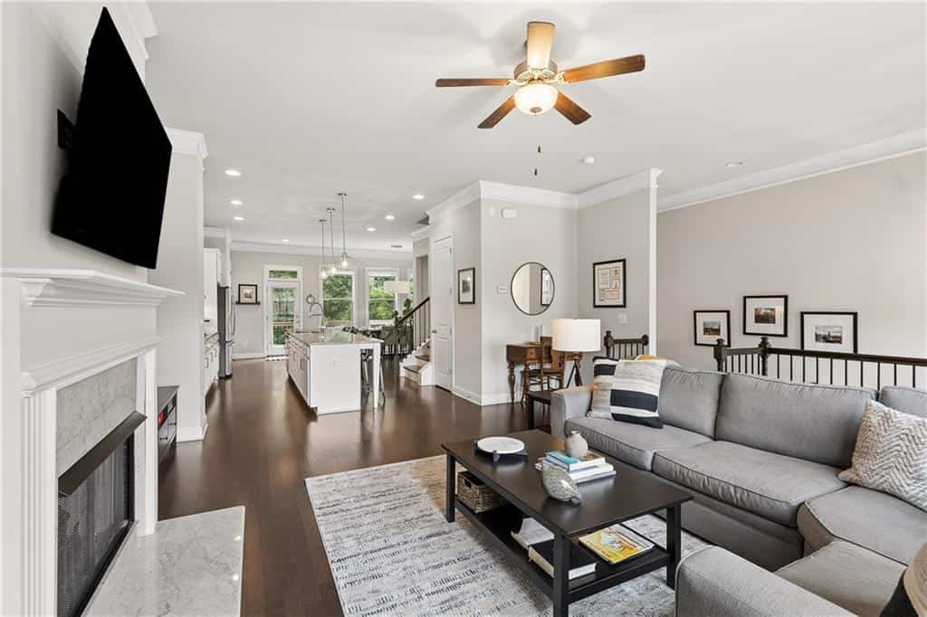 Listing photo 6