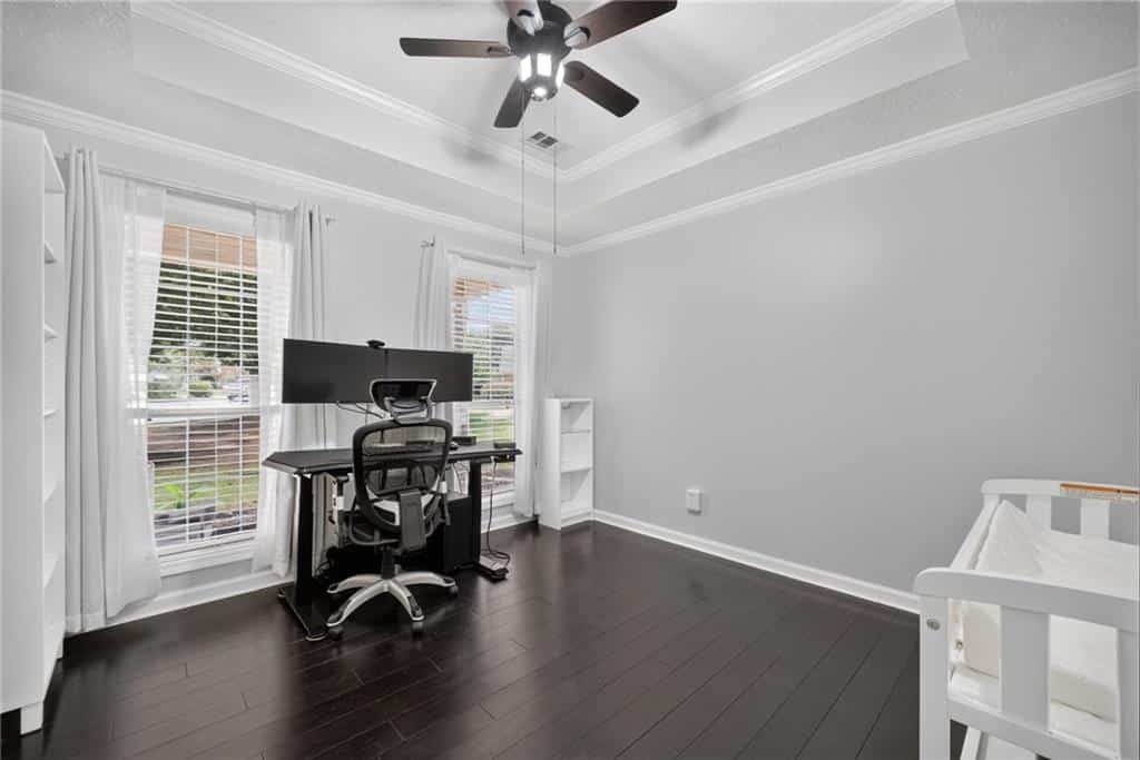 Listing photo 6