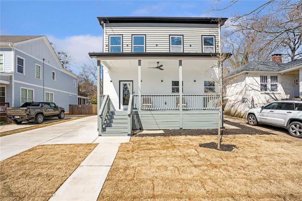 Listing photo 2