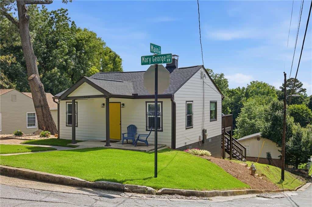 Listing photo 2