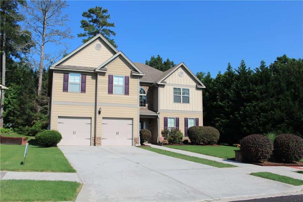 Listing photo 2